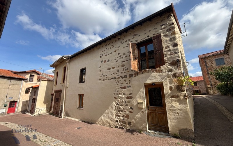 Maison 3 pièces 85 m² · à Villerest · 85 m² · 129 000 €